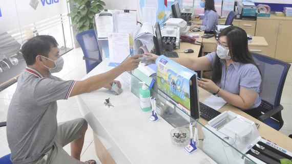 Thông tư số 14: Khách hàng vùng phong tỏa được tạm hoãn trả nợ