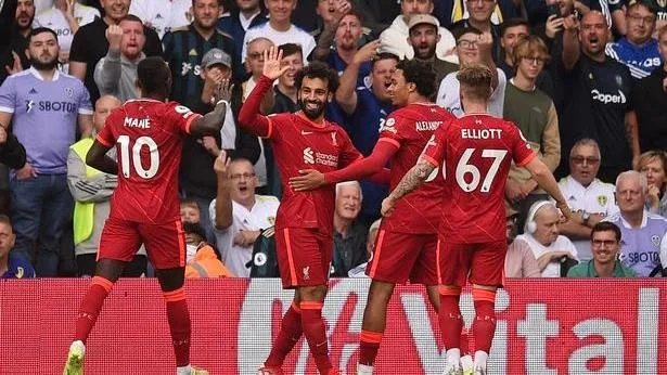 Salah ghi bàn 100 tại Ngoại hạng Anh giúp Liverpool đại thắng Leeds