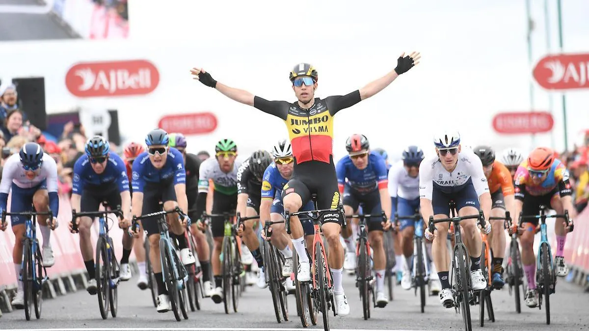 Tour of Britain 2021: Về nhất chặng cuối, Van Aert vượt Ethan Hayter giành chiến thắng chung cuộc