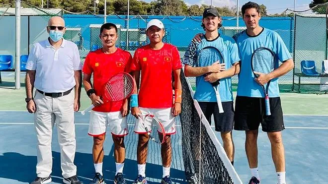 Tuyển quần vợt Việt Nam thắng nghẹt thở tại Davis Cup