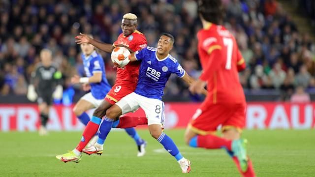 Diễn biến chính trận Leicester City 2-2 Napoli - Europa League 2021/22