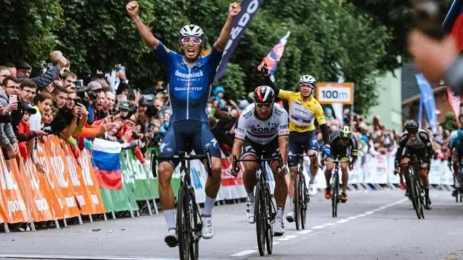 Tour of Slovakia 2021: Đánh bại Peter Sagan trong màn nước nút, Jannick Steimle về nhất chặng 2