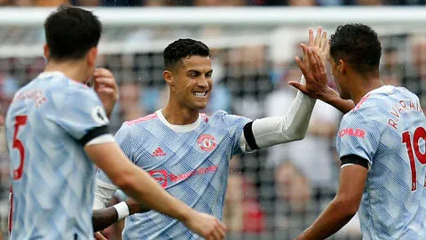Ronaldo ghi bàn, MU ngược dòng kịch tính trước West Ham