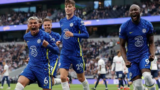 Bảng xếp hạng Ngoại hạng Anh: Đè bẹp Tottenham, Chelsea dẫn đầu BXH