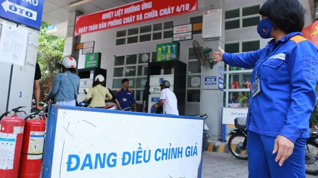Giá xăng, dầu đồng loạt tăng từ 530 – 630 đồng từ 15g ngày 25/9