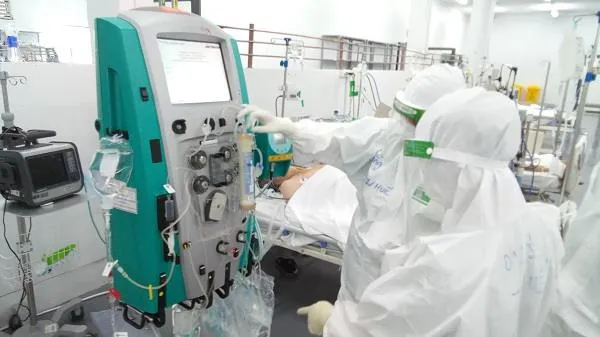 Tin Covid-19 sáng 27/9: Số ca F0 nặng đang thở máy ở TP HCM giảm