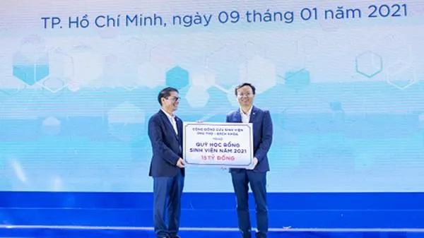 Tân sinh viên Đại học Bách khoa TPHCM được hỗ trợ vay tiền đóng học phí