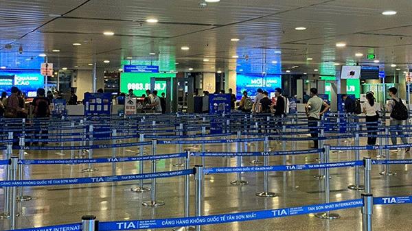 Hành khách đi máy bay từ TPHCM đến các tỉnh thành cần đáp ứng điều kiện gì?