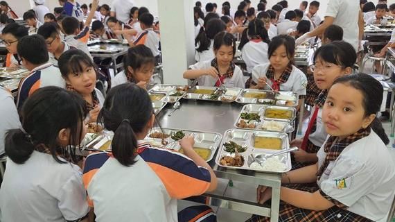 Nhân rộng mô hình bữa ăn học đường, nâng cao sức khỏe tầm vóc học sinh Việt Nam