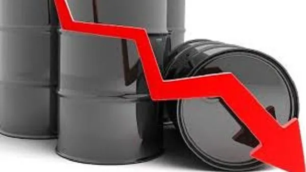 Giá dầu thô hôm nay 12/10: Giảm nhẹ trở lại sau khi lên mức cao nhất nhiều năm