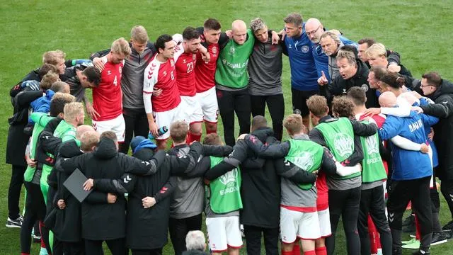 Đan Mạch giành vé tới Qatar - Bồ Đào Nha có chiến thắng hủy diệt