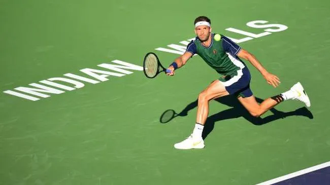 Indian Wells 2021: Dimitrov bất ngờ đánh bại Medvedev - Tsitsipas ngược dòng vào tứ kết