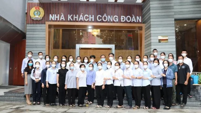 Đón 35 tình nguyện viên tôn giáo từ tâm dịch trở về