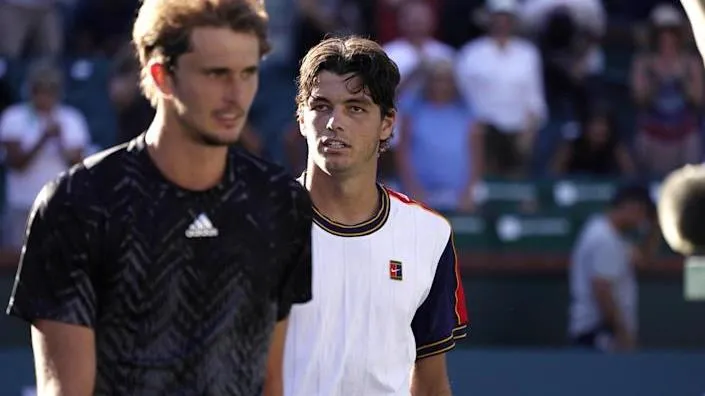 Indian Wells 2021: Tsitsipas và Zverev cùng dừng bước tại tứ kết