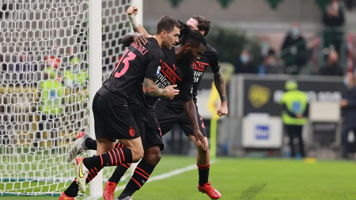 Milan lên đầu bảng Serie A - Inter thua ngược Lazio - Lyon lọt vào top 5