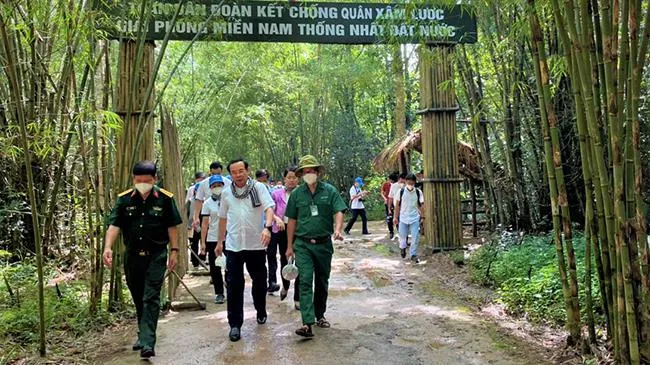 Sớm nối lại du lịch liên tuyến giữa TPHCM và các tỉnh thành bạn