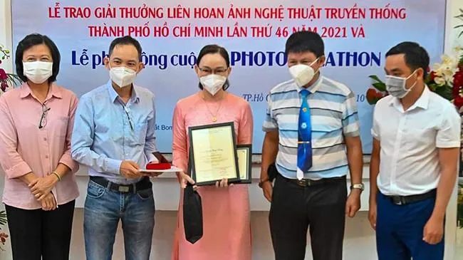 Liên hoan Ảnh nghệ thuật truyền thống TPHCM ngày càng lan tỏa