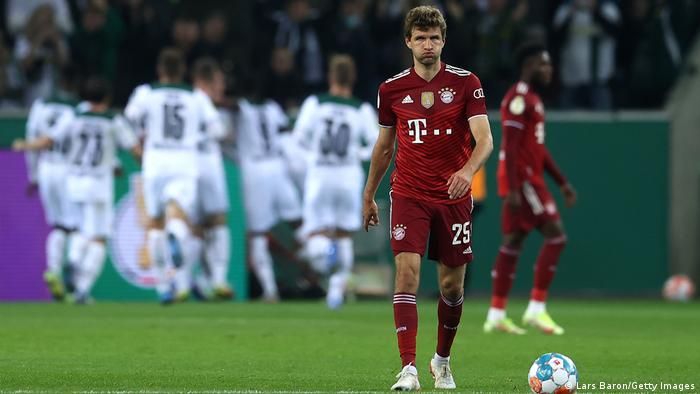 MGladbach bất ngờ hủy diệt Bayern - Dortmund thắng nhọc tại Cup Quốc gia Đức