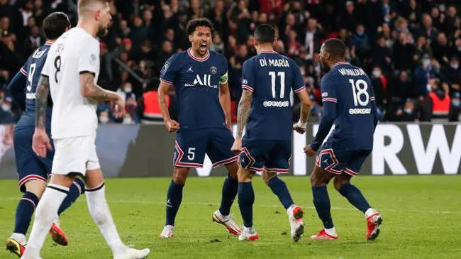 Ngược dòng kịch tính trước Lille, PSG xây chắc ngôi đầu Ligue 1