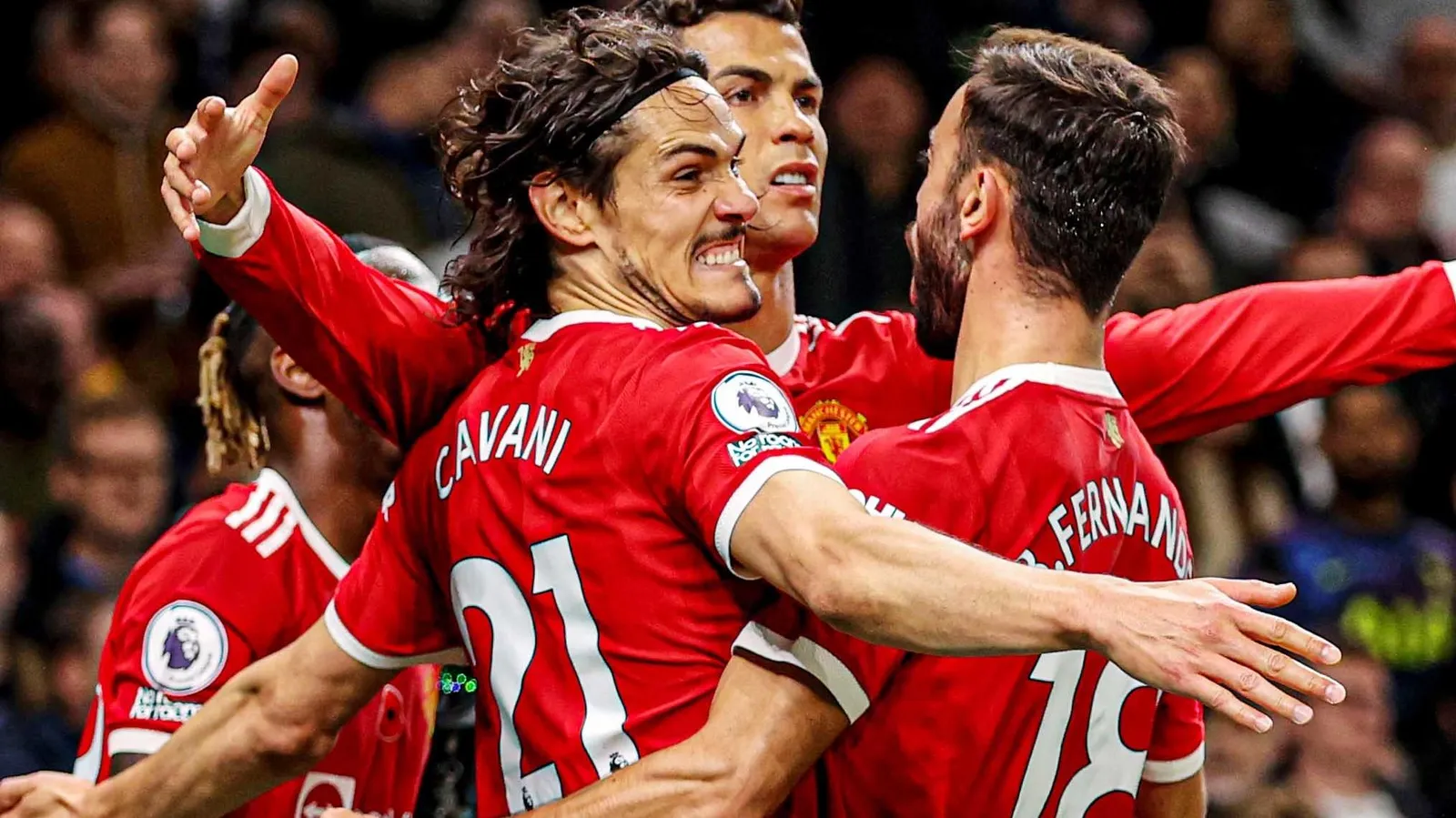 MU bám sát top 4 sau khi đè bẹp chủ nhà Tottenham