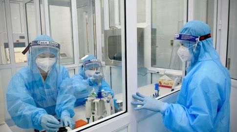 Tin Covid-19 sáng 1/11: 14 ca bệnh nặng, phải can thiệp ECMO