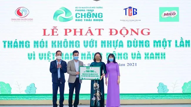 1.500 trường học trên cả nước “nói không với nhựa dùng một lần”