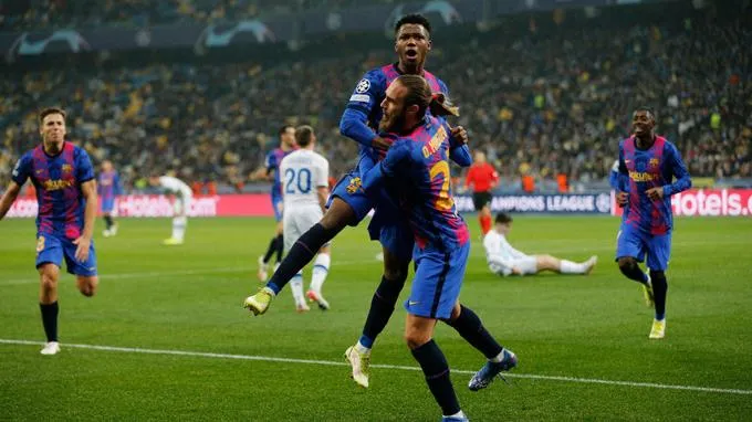 Diễn biến chính trận Dinamo Kiev vs Barcelona - Cup C1: Fati toả sáng