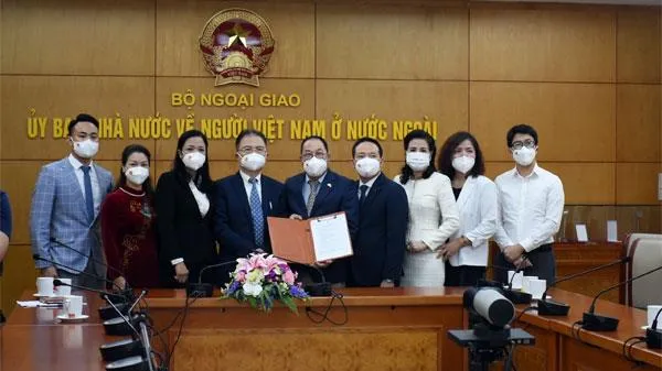 Lễ tiếp nhận hàng viện trợ từ Hàn Quốc