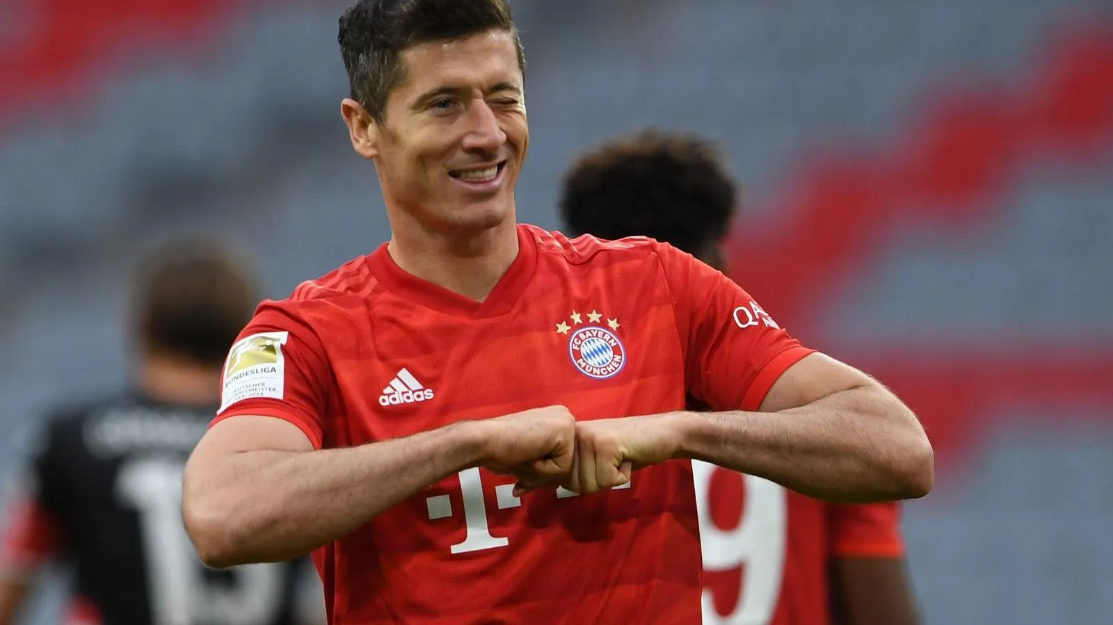 Lewandowski vào top 5 Chiếc giày Vàng châu Âu