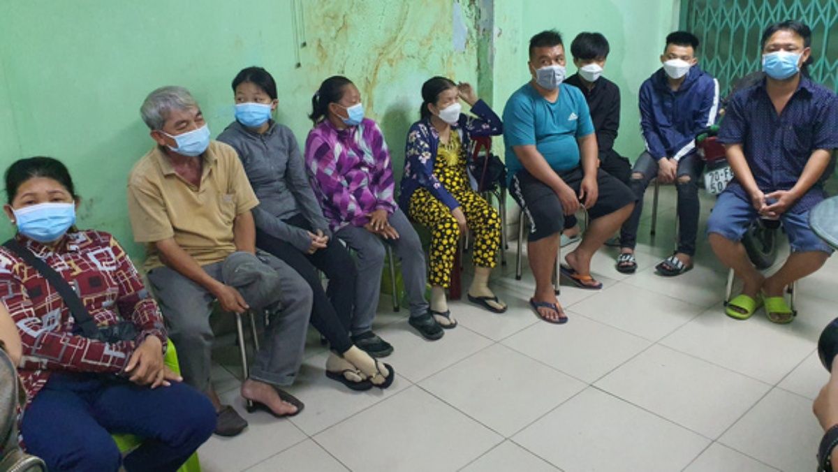 Tin tức pháp luật hôm nay 8/11/2021: Phạt hành chính nhóm thu tiền chui ôtô ở Bệnh viện TP.HCM
