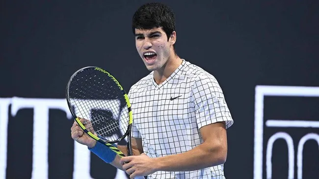 Alcaraz giành thắng lợi ở trận ra quân Next Gen ATP Finals 2021