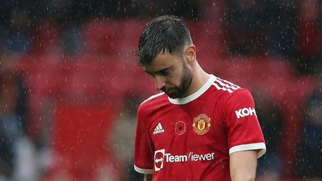 Bruno Fernandes đang sa sút phong độ - Pogba xuống nước với MU