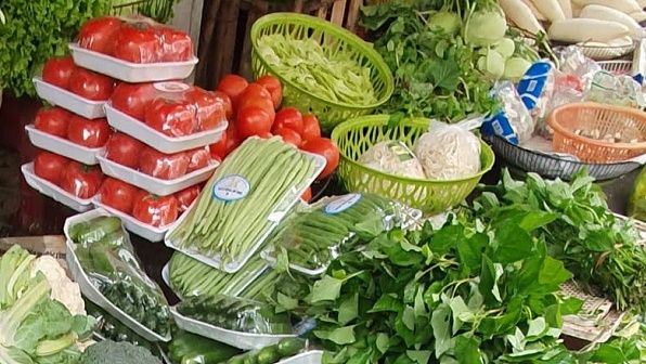Giá cả thị trường hôm nay 11/11/2021: Giá rau củ quả có xu hướng tăng
