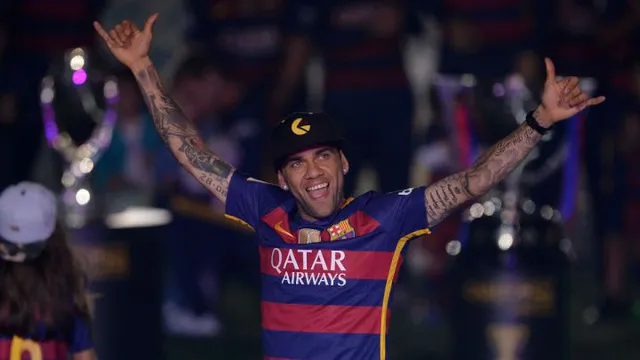 Dani Alves trở lại Barca - Aguero có thể sớm chia tay sự nghiệp cầu thủ