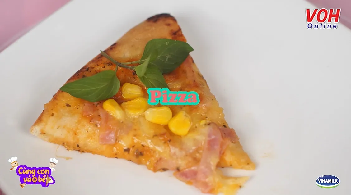 Cùng con vào bếp (Số 49): Bánh pizza đơn giản cho bé