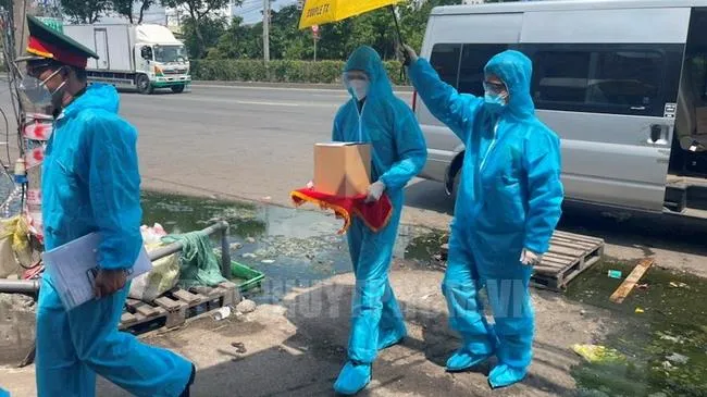 Tro cốt hơn 17.000 người mất vì COVID-19 tại TPHCM đã về với người thân