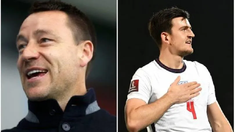 Terry chúc mừng Maguire và châm chọc Roy Keane