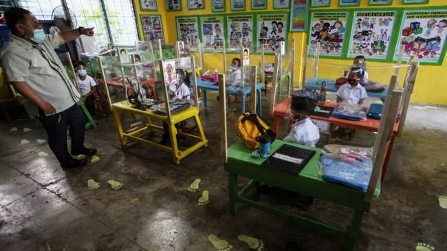 Philippines: Học sinh đi học lại sau 20 tháng đóng cửa trường do Covid-19
