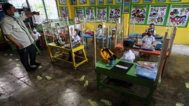 Philippines: Học sinh đi học lại sau 20 tháng đóng cửa trường do Covid-19