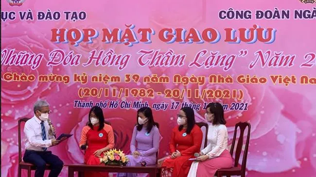 Tuyên dương những đóa hồng thầm lặng năm 2021