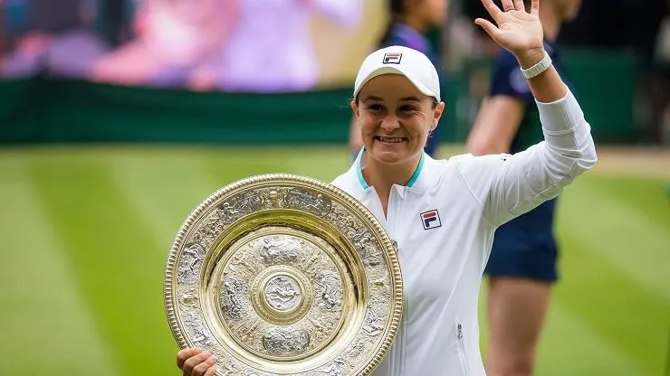 Barty bảo vệ thành công ngôi số 1 WTA sau năm 2021