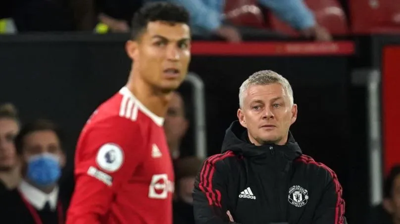 Tin tức MU: HLV Solskjaer bàn chiến thuật với Ronaldo và Maguire