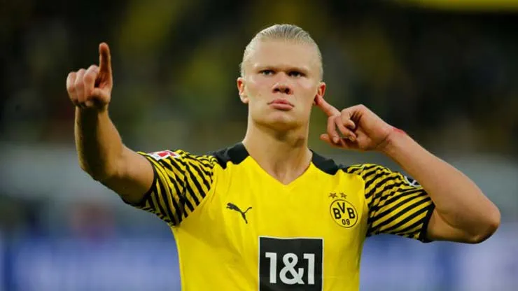 Chuyển nhượng mùa đông 2022: MU bán cầu thủ ồ ạt?