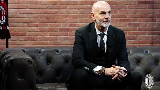 Bóng đá Ý: AC Milan gia hạn với HLV Stefano Pioli