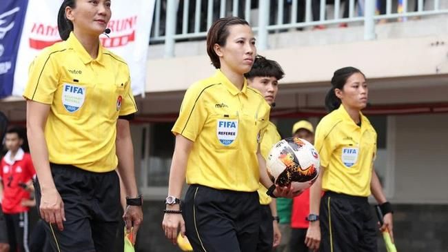 Asian Cup nữ 2022: Việt Nam có 2 trọng tài nữ điều hành