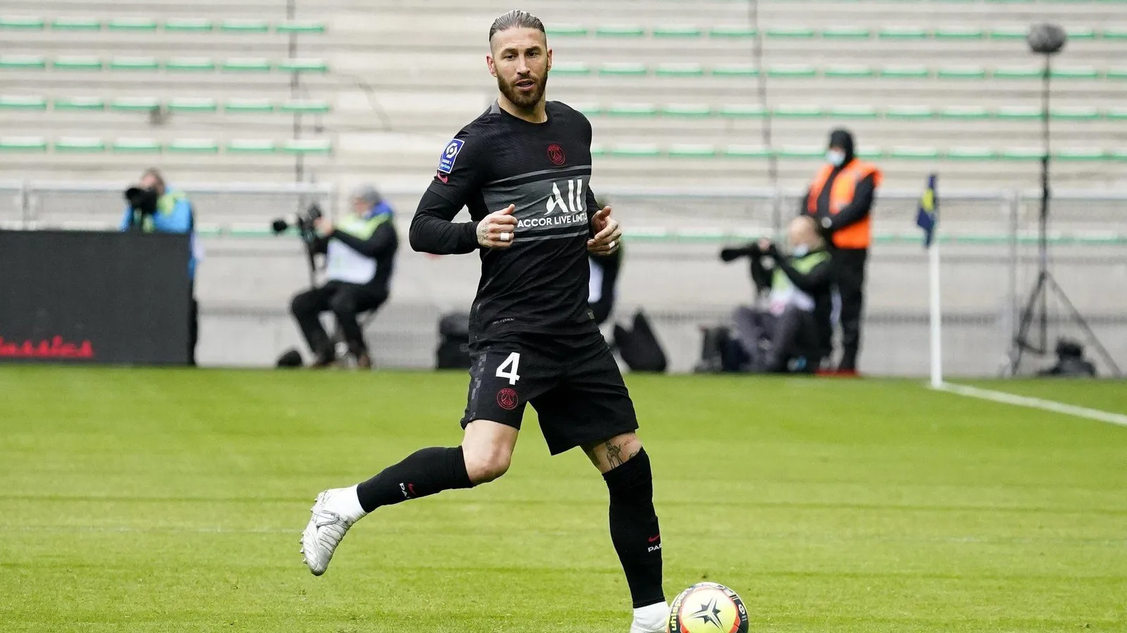 Tin tức Ligue 1: Hậu vệ Ramos của PSG tiếp tục chấn thương