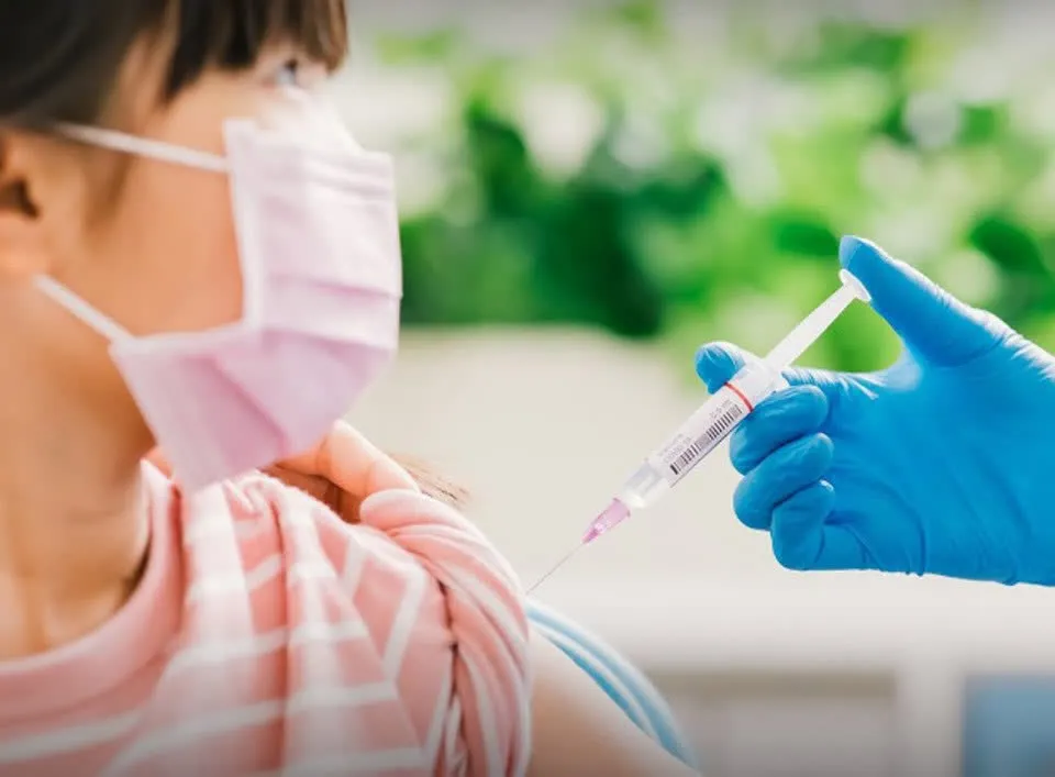 Chiến dịch tiêm vaccine phòng COVID-19 cho trẻ 12-17 tuổi: Phản ứng sau tiêm