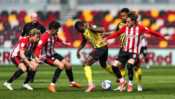 Kết quả Ngoại hạng Anh 11/12: Watford nguy cơ rơi xuống nhóm cầm đèn đỏ