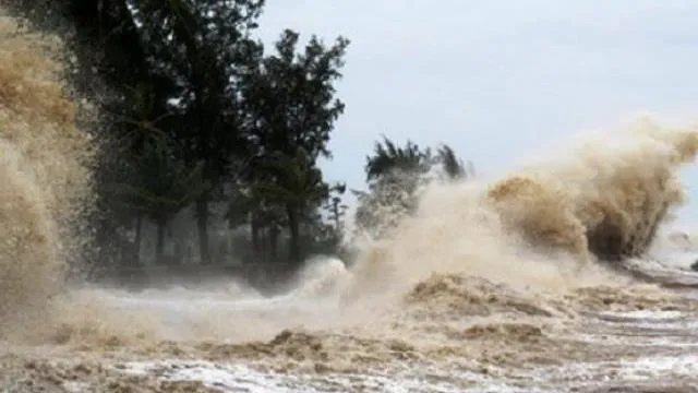 Tin bão số 9 mới nhất: Sức gió giật cấp 17