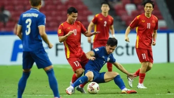 AFF Cup 2020: Trọng tài giúp Thái Lan thắng Việt Nam ở trận bán kết lượt đi